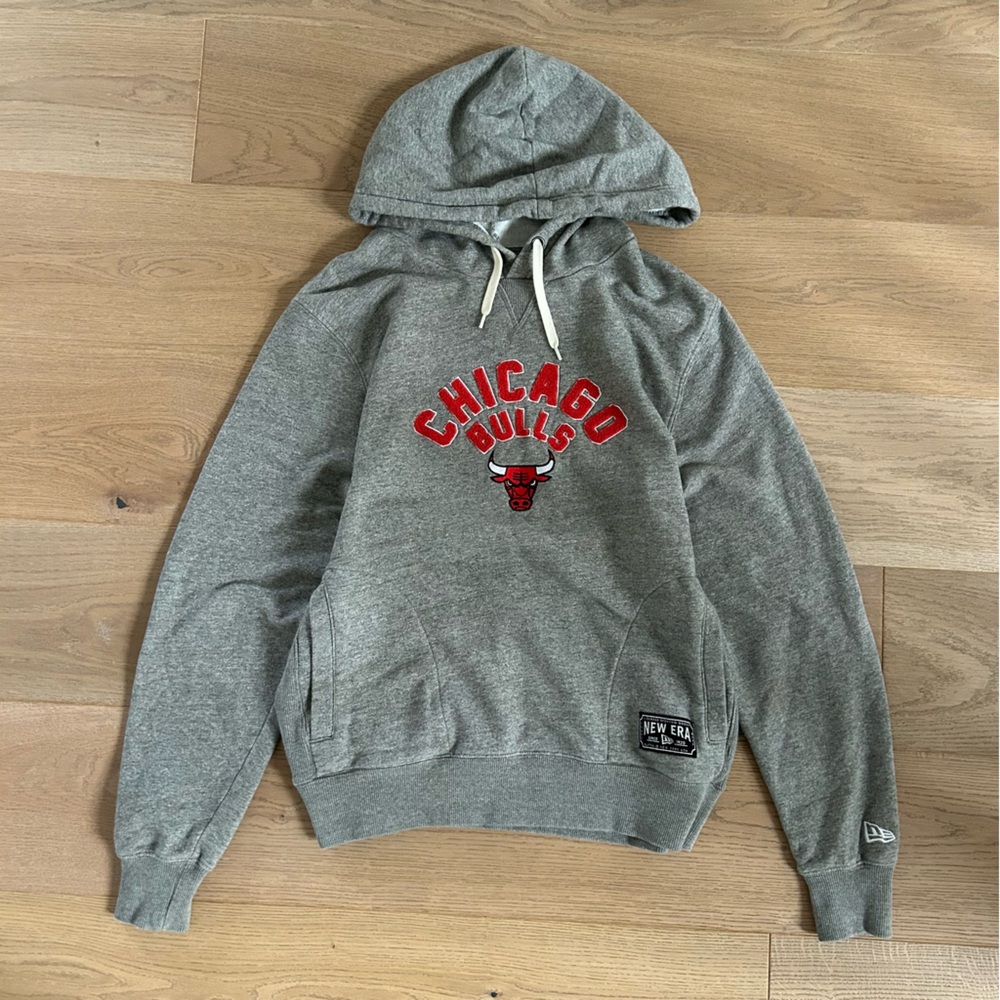 New Era Gray Chicago Bulls Hoodie